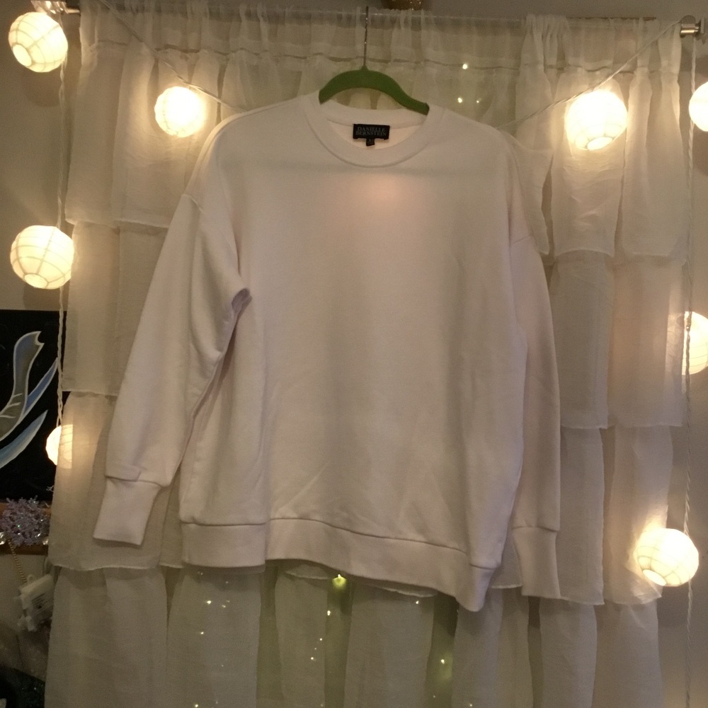 Danielle Bernstein Very Oversized Lightweight Swe… - image 1